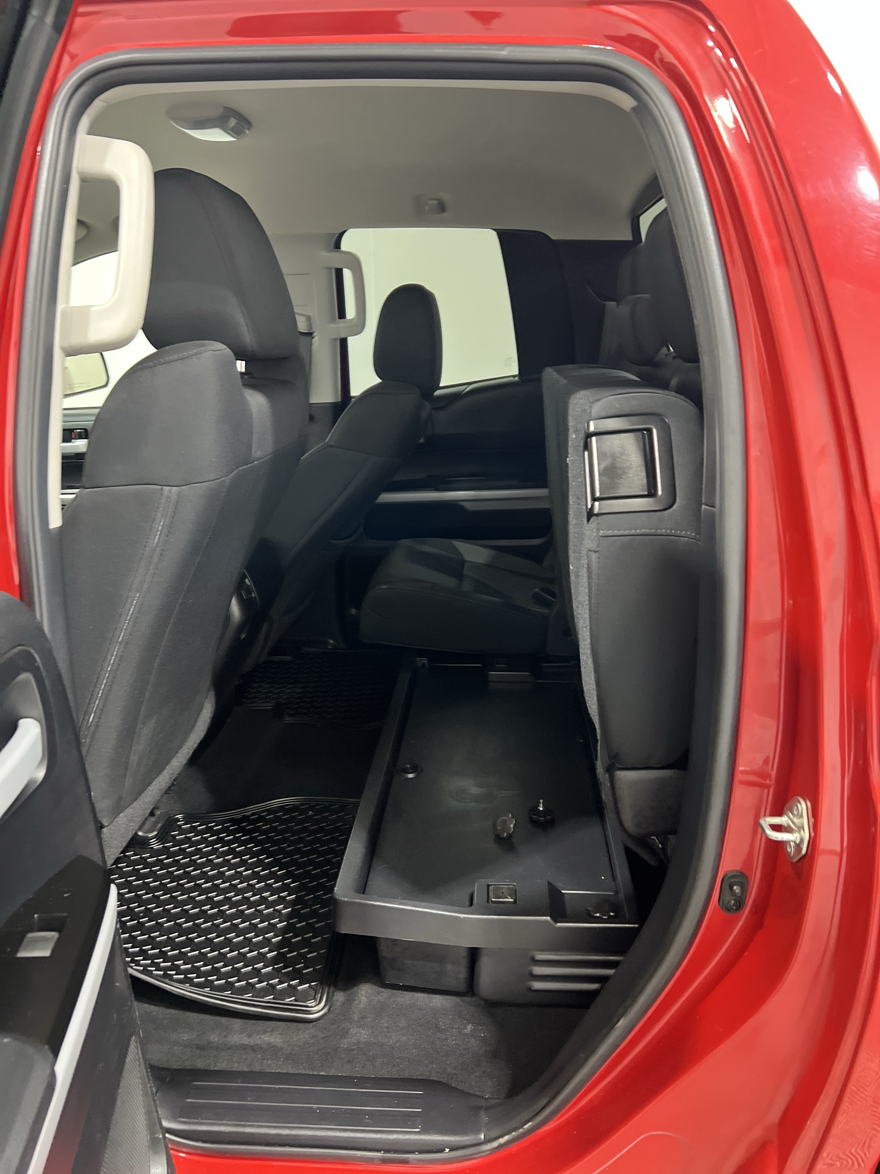 Used 2017 Toyota Tundra SR5 AWD/4WD image 12