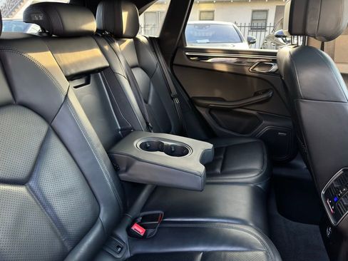 Used 2023 Porsche Macan S image 38