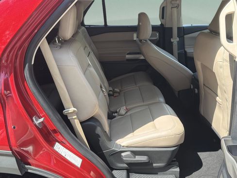 Used 2022 Ford Explorer Limited RWD image 13