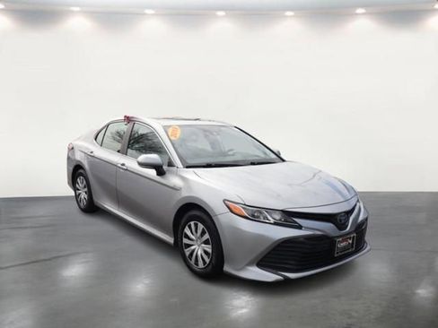 Used 2019 Toyota Camry LE w/ Sunroof Package image 1