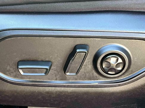 Certified 2024 Jeep Grand Cherokee Limited image 19