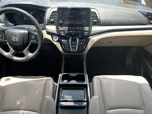Used 2021 Honda Odyssey Touring image 11