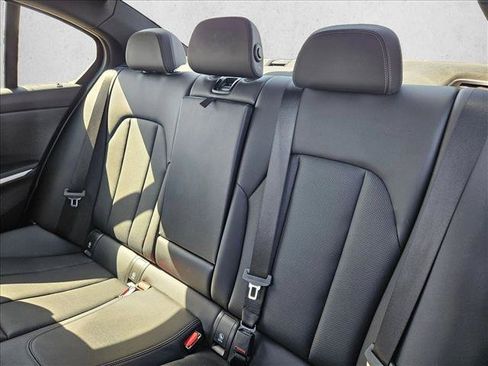 Used 2025 BMW 330i Sedan RWD image 13
