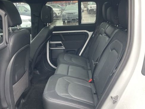 Used 2023 Land Rover Defender 110 X-Dynamic SE AWD/4WD image 9