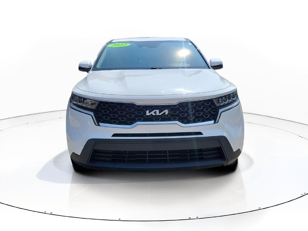 Used 2022 Kia Sorento LX FWD image 2