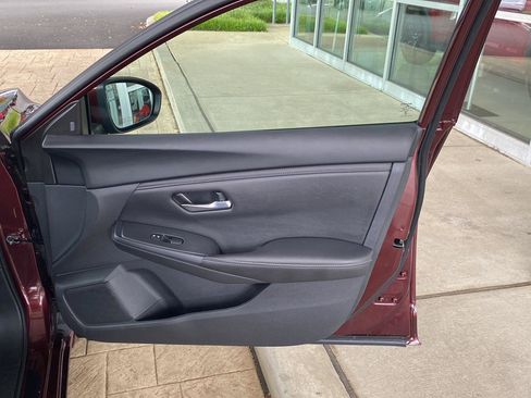 Certified 2025 Nissan Sentra SV w/ All-Weather Package FWD image 18