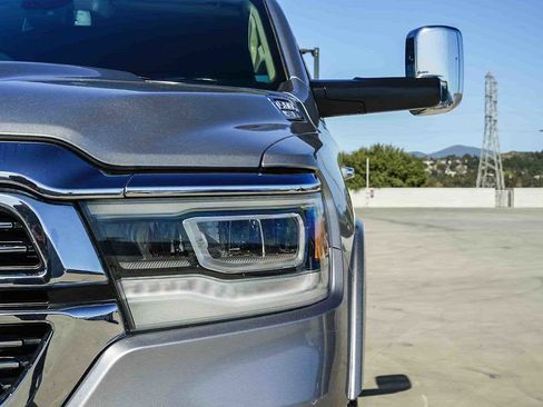 Used 2020 RAM 1500 Laramie image 7