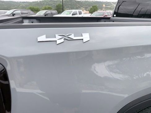 Used 2024 GMC Sierra 1500 Elevation image 7