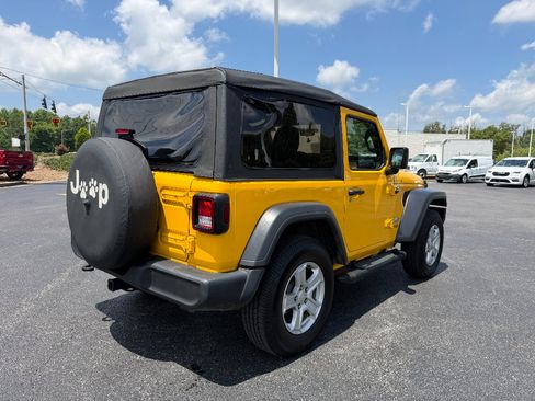 Used 2018 Jeep Wrangler Sport AWD/4WD image 7