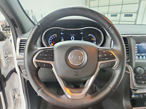 Used 2018 Jeep Grand Cherokee Limited image 23