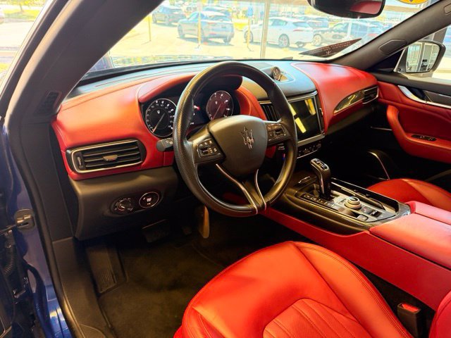 Used 2023 Maserati Levante GT AWD/4WD image 14