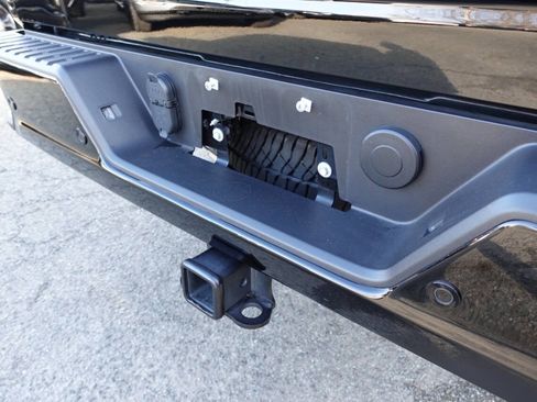 Used 2025 Chevrolet Silverado 2500 Custom w/ Custom Value Package image 23