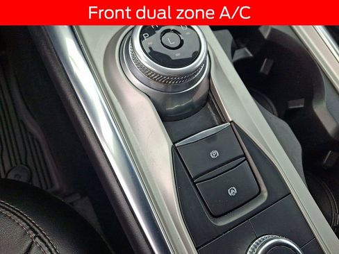 Used 2022 Ford Explorer XLT w/ Equipment Group 202A image 15