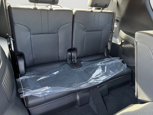 New 2026 Lexus LX 700h Luxury image 9