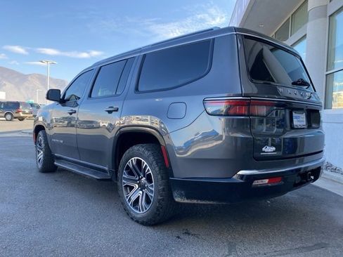 Used 2022 Jeep Wagoneer Series II image 8