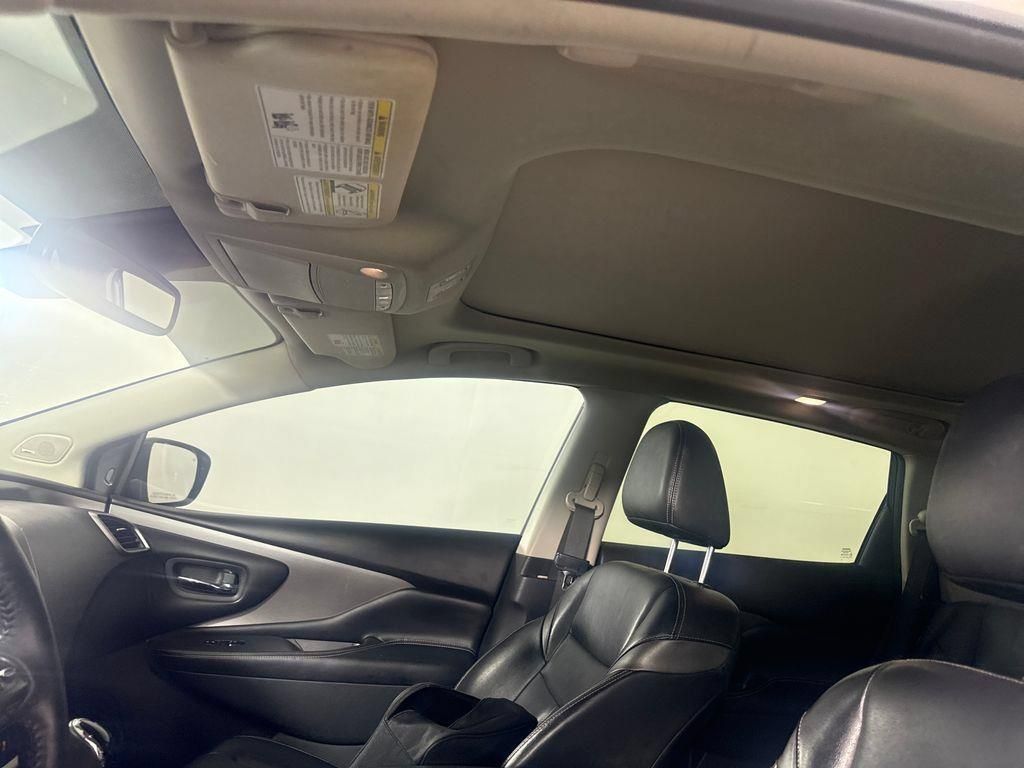 Used 2020 Nissan Murano SL w/ Moonroof Package FWD image 23