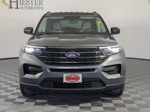 Used 2023 Ford Explorer XLT RWD image 3