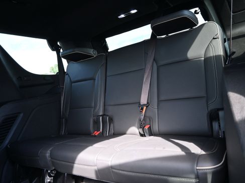 Used 2021 Chevrolet Tahoe Premier w/ Premium Package image 31