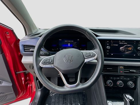 Used 2023 Volkswagen Taos SE image 10