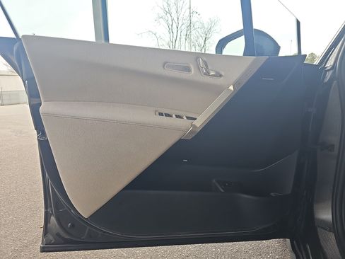 Certified 2024 BMW iX xDrive50 w/ Premium Package image 27