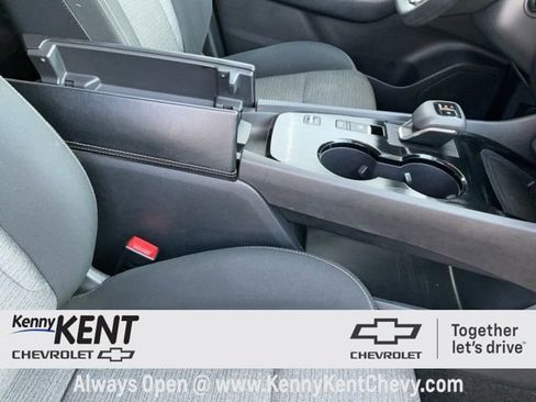 Used 2023 Nissan Rogue SV image 13