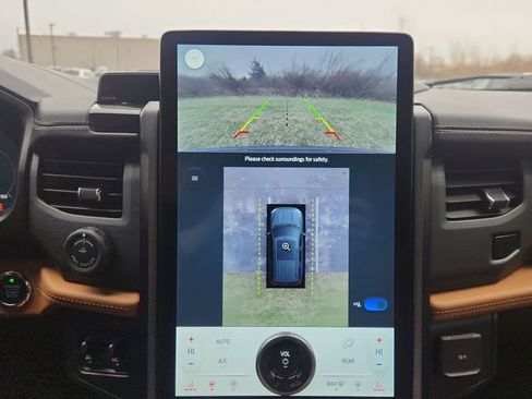 Used 2023 Ford Expedition Max Platinum image 25