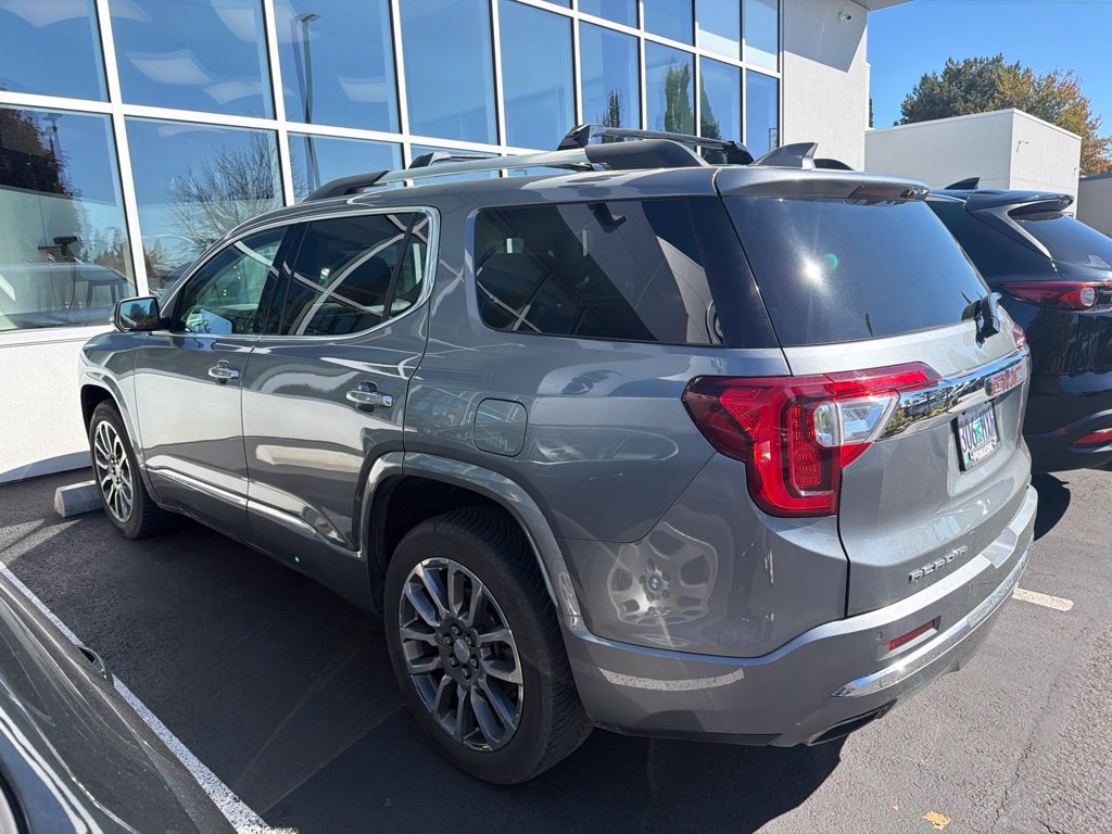Used 2021 GMC Acadia Denali w/ Denali Ultimate Package AWD/4WD image 10