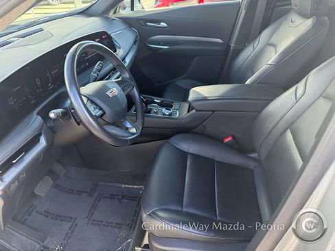 Used 2025 Cadillac XT4 Premium Luxury image 22