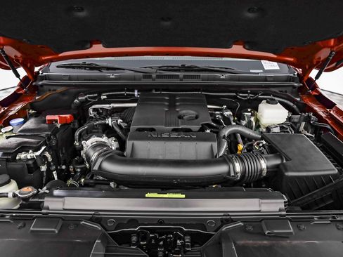 New 2025 Nissan Frontier SV w/ SV Convenience Package image 13