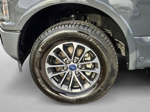 Used 2018 Ford F150 Lariat w/ Equipment Group 502A Luxury image 22