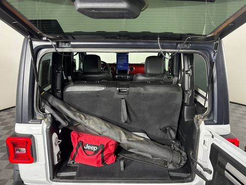 Used 2021 Jeep Wrangler Rubicon AWD/4WD image 28