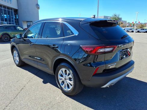 Used 2024 Ford Escape Active w/ Tech Pack #2 image 3