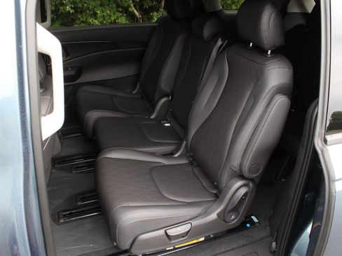 New 2027 Kia Carnival SX FWD image 20