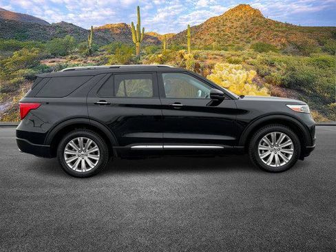 Used 2023 Ford Explorer Limited w/ Limited Technology Package image 3