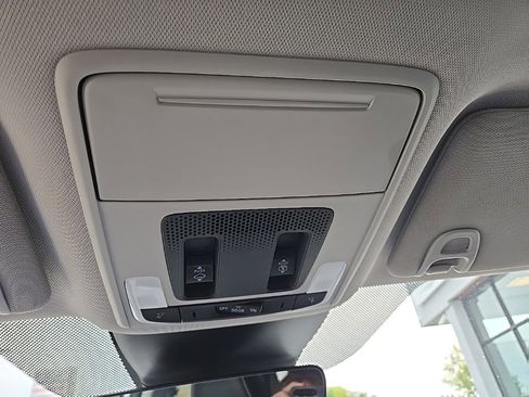 Used 2023 Honda Pilot Elite image 66