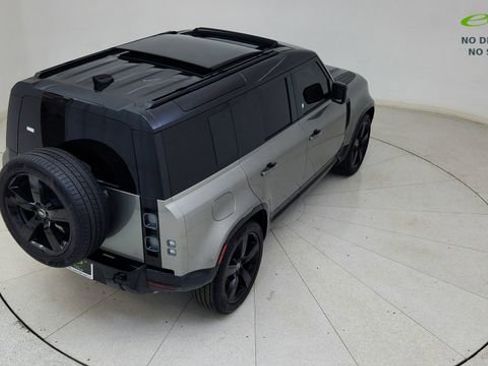 Used 2025 Land Rover Defender 110 X image 86