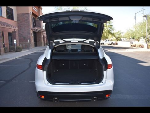 Used 2019 Jaguar F-PACE Prestige AWD/4WD image 22