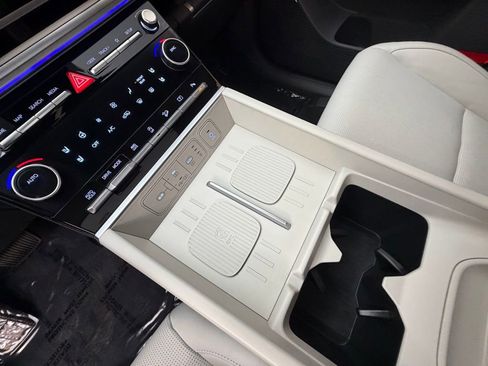 Used 2025 Hyundai Santa Fe Limited image 19