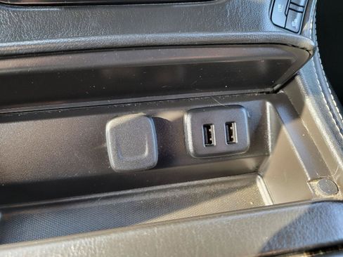 Used 2018 Chevrolet Tahoe Premier AWD/4WD image 27