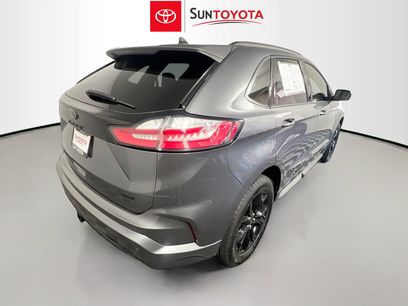Used 2024 Ford Edge SE w/ Black Appearance Package