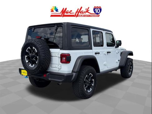 Used 2025 Jeep Wrangler Unlimited Rubicon 4xe w/ Safety Group AWD/4WD image 7