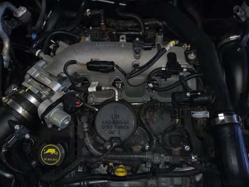 Used 2017 Ford Explorer Platinum image 30