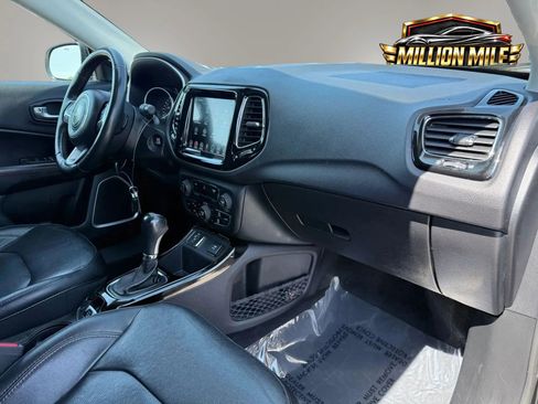 Used 2019 Jeep Compass Limited FWD image 19