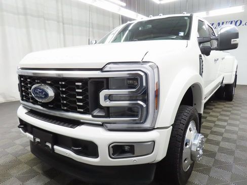 Used 2025 Ford F450 Platinum w/ Platinum Plus Package image 6