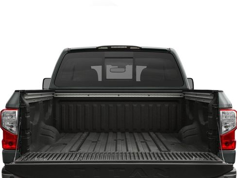 Used 2017 Nissan Titan PRO-4X AWD/4WD image 6
