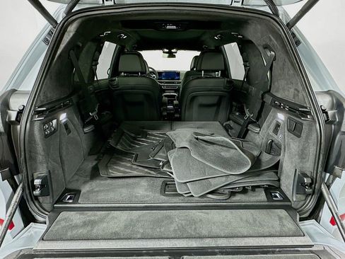 Used 2025 BMW X7 xDrive40i w/ M Sport Package image 27