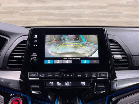 Used 2023 Honda Odyssey Elite image 8