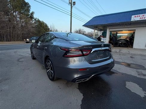 Used 2022 Nissan Maxima SV w/ Floor Mat Group image 2