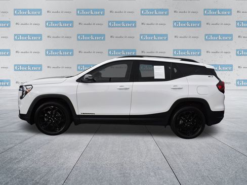 Used 2022 GMC Terrain SLT w/ Tech Package image 8