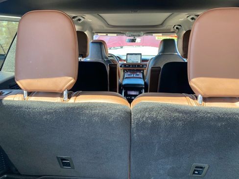 Used 2022 Lincoln Aviator Reserve w/ Equipment Group 201A image 48